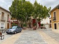 Maison de ville à réformer à Aspe Centre in Daft on Spain 