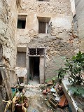 Maison de ville à réformer à Aspe Centre in Daft on Spain 