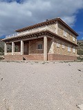 Belle villa rénovée de 5 chambres sur grand terrain in Daft on Spain 