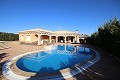 Mooie vrijstaande villa in Caudete met zwembad in Daft on Spain 