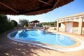 Mooie vrijstaande villa in Caudete met zwembad in Daft on Spain 