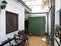 Schönes 4-Bett-Reihenhaus im Zentrum von Ayora in Daft on Spain 