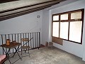 Schönes 4-Bett-Reihenhaus im Zentrum von Ayora in Daft on Spain 
