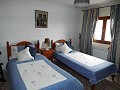 Schönes 4-Bett-Reihenhaus im Zentrum von Ayora in Daft on Spain 