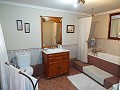 Schönes 4-Bett-Reihenhaus im Zentrum von Ayora in Daft on Spain 