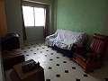 Grande maison de ville avec 2 appartements séparés et garage in Daft on Spain 