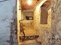 Grande maison de ville avec 2 appartements séparés et garage in Daft on Spain 