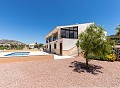 Superbe villa neuve de 5 chambres et 3 salles de bain et piscine in Daft on Spain 