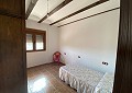 Villa massive de 5 chambres et 3 salles de bain avec écuries in Daft on Spain 
