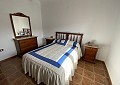 Villa massive de 5 chambres et 3 salles de bain avec écuries in Daft on Spain 