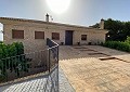 Villa massive de 5 chambres et 3 salles de bain avec écuries in Daft on Spain 