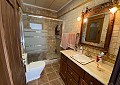 Villa massive de 5 chambres et 3 salles de bain avec écuries in Daft on Spain 