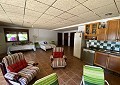 Villa massive de 5 chambres et 3 salles de bain avec écuries in Daft on Spain 