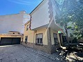 5 Schlafzimmer, 2 Bäder Stadthaus, das reformiert werden muss in Daft on Spain 