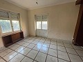 5 Schlafzimmer, 2 Bäder Stadthaus, das reformiert werden muss in Daft on Spain 
