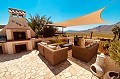 Impresionante villa de 7 dormitorios con piscina en Barbarroja in Daft on Spain 