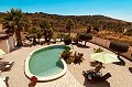 Impresionante villa de 7 dormitorios con piscina en Barbarroja in Daft on Spain 
