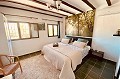 Impresionante villa de 7 dormitorios con piscina en Barbarroja in Daft on Spain 