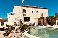 Impresionante villa de 7 dormitorios con piscina en Barbarroja in Daft on Spain 