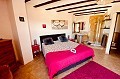 Impresionante villa de 7 dormitorios con piscina en Barbarroja in Daft on Spain 