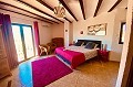 Impresionante villa de 7 dormitorios con piscina en Barbarroja in Daft on Spain 