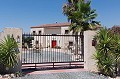 Impresionante villa de 7 dormitorios con piscina en Barbarroja in Daft on Spain 