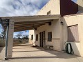 3-Bett-Villa mit 11 Hektar Land in Daft on Spain 