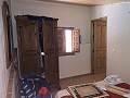 3-Bett-Villa mit 11 Hektar Land in Daft on Spain 