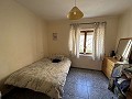 Dorfhaus mit Swimmingpool zwischen Monovar und Pinoso in Daft on Spain 