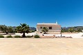 Beautiful Villa ready to move in to with Guest house and Pool in Daft on Spain 
