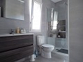 Villa moderna de 3 dormitorios a pie de la ciudad con casas de huéspedes in Daft on Spain 