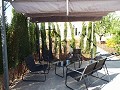 Villa moderna de 3 dormitorios a pie de la ciudad con casas de huéspedes in Daft on Spain 