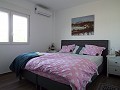 Villa moderna de 3 dormitorios a pie de la ciudad con casas de huéspedes in Daft on Spain 