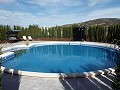 Villa moderna de 3 dormitorios a pie de la ciudad con casas de huéspedes in Daft on Spain 