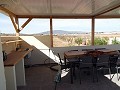 Villa moderna de 3 dormitorios a pie de la ciudad con casas de huéspedes in Daft on Spain 