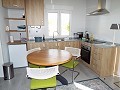 Villa moderna de 3 dormitorios a pie de la ciudad con casas de huéspedes in Daft on Spain 