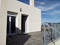 Villa moderna de 3 dormitorios a pie de la ciudad con casas de huéspedes in Daft on Spain 