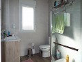 Villa moderna de 3 dormitorios a pie de la ciudad con casas de huéspedes in Daft on Spain 