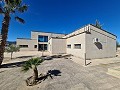 Atemberaubende 5-Bett-Villa mit Pool in Daft on Spain 