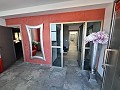 Atemberaubende 5-Bett-Villa mit Pool in Daft on Spain 