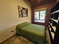 Atemberaubende 5-Bett-Villa mit Pool in Daft on Spain 