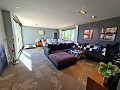 Atemberaubende 5-Bett-Villa mit Pool in Daft on Spain 