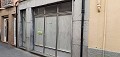 Groot herenhuis met commerciële ruimte in Daft on Spain 
