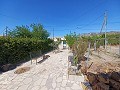 Villa in der Stadt Salinas auf einem städtischen Grundstück von 582 m2 in Daft on Spain 