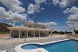 Villas de nouvelle construction à Alicante, 4 chambres, 4 salles de bain in Daft on Spain 