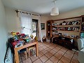Town House with a garden and garage in Pinoso in Daft on Spain 