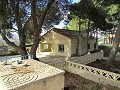 Villa de 4 dormitorios con potencial para casa adicional o apartamentos separados in Daft on Spain 