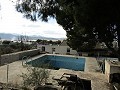 Villa de 4 dormitorios con potencial para casa adicional o apartamentos separados in Daft on Spain 