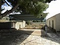 Villa de 4 dormitorios con potencial para casa adicional o apartamentos separados in Daft on Spain 