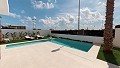 Elegante villa de 3 dormitorios y 4 baños con piscina privada, a 750 m de la playa in Daft on Spain 